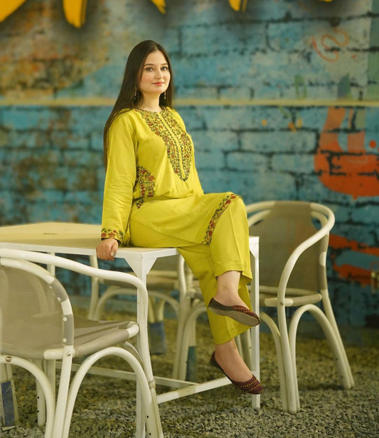 Pocket Sequence Embroidery 2-Piece Suit